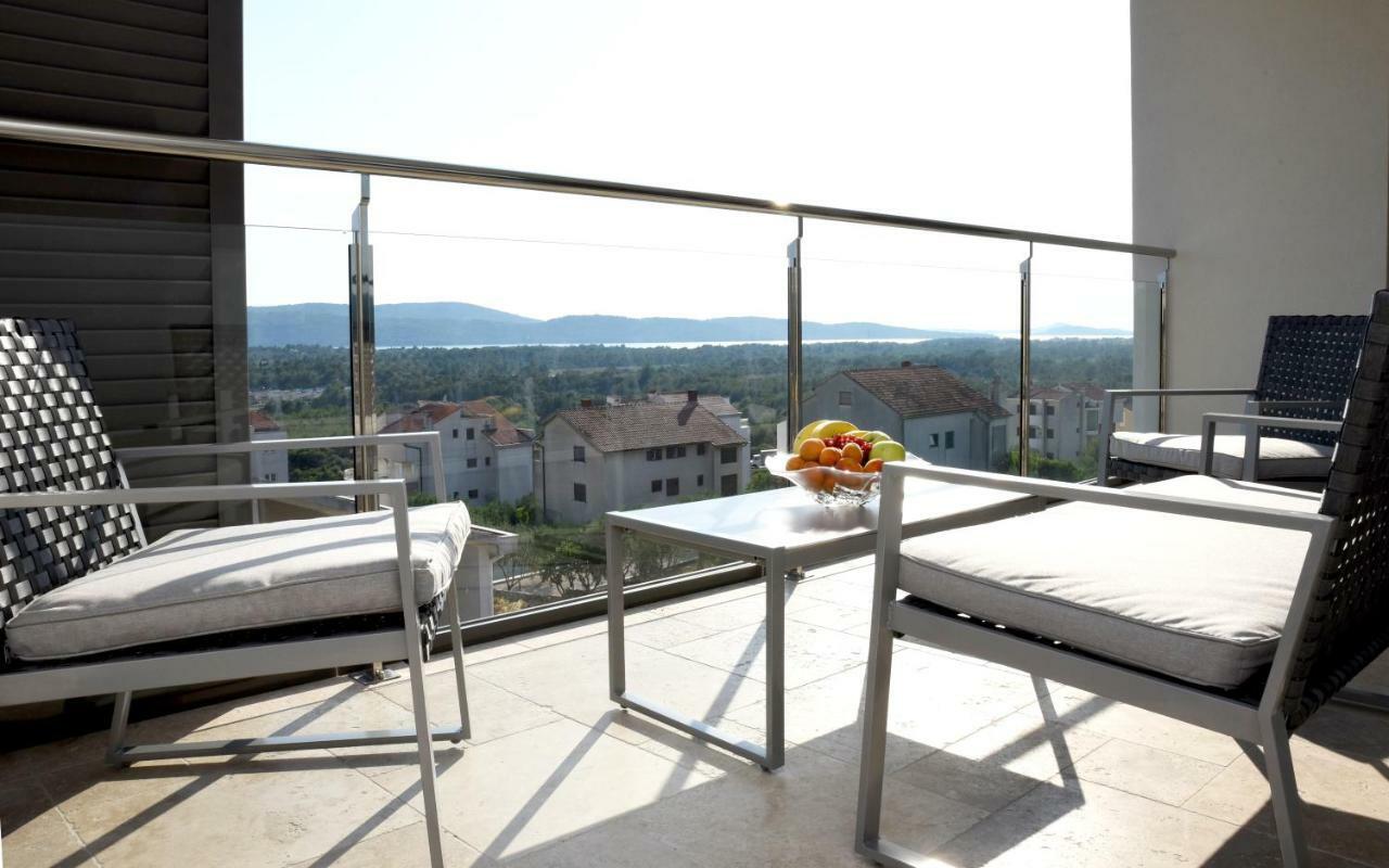 Villa M - Your Business & Holiday Apartment In Sibenik Šibenik Exterior foto