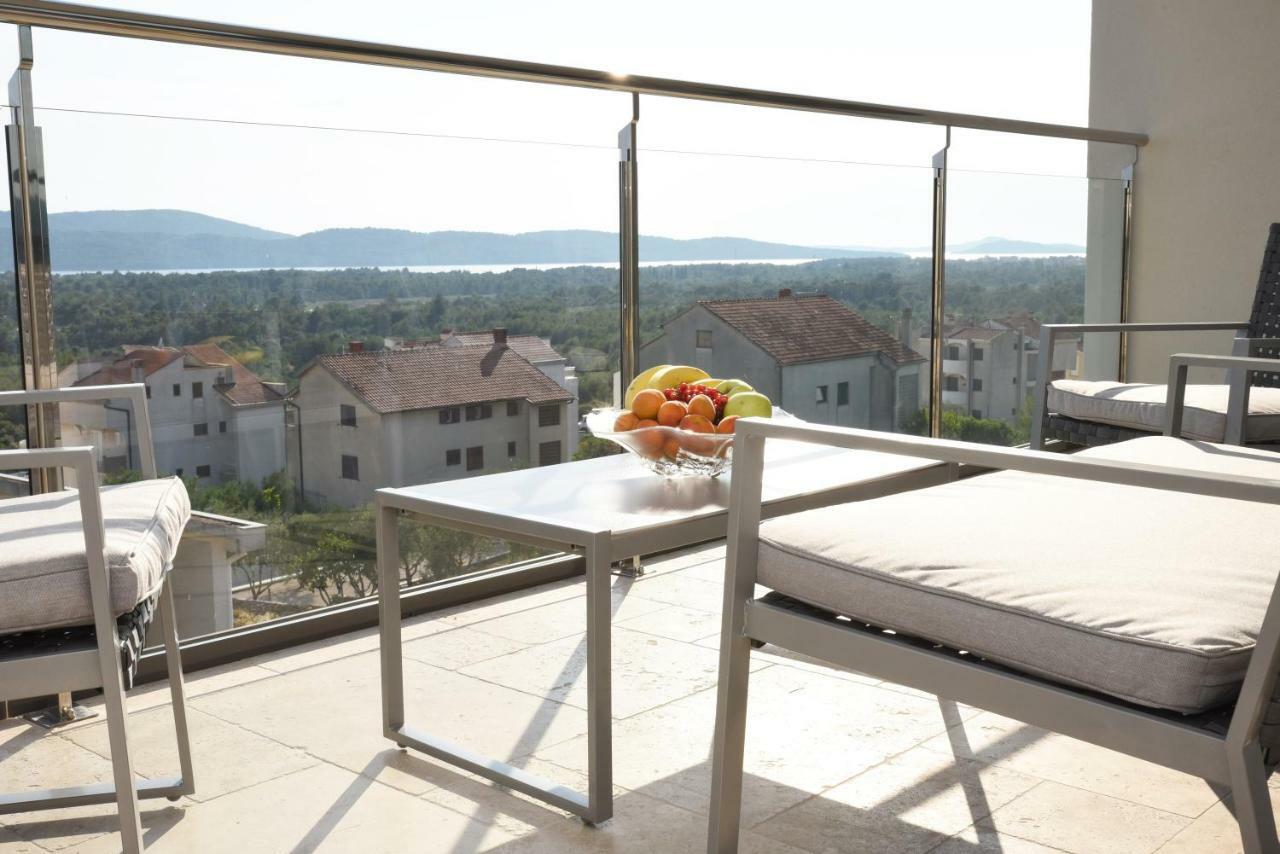Villa M - Your Business & Holiday Apartment In Sibenik Šibenik Exterior foto