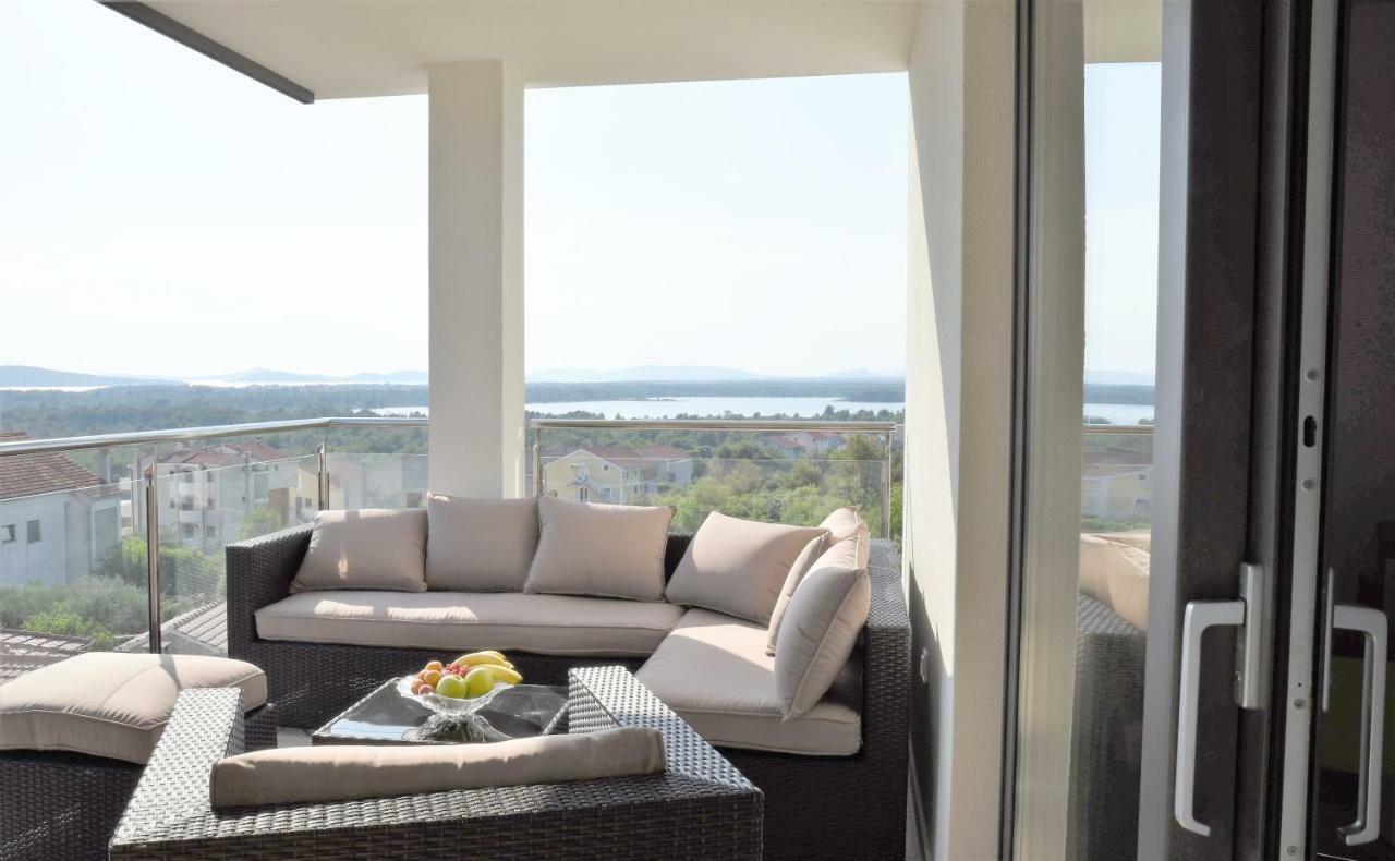Villa M - Your Business & Holiday Apartment In Sibenik Šibenik Exterior foto